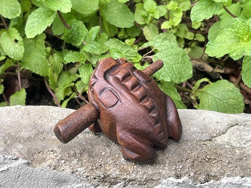 RATREE 888 2.3-2.5 Inch Thai Classic Handmade Percussion Instruments Wooden Frog Wooden Frog Musical Instrument (Dark Brown 2.5 ") - Image 3